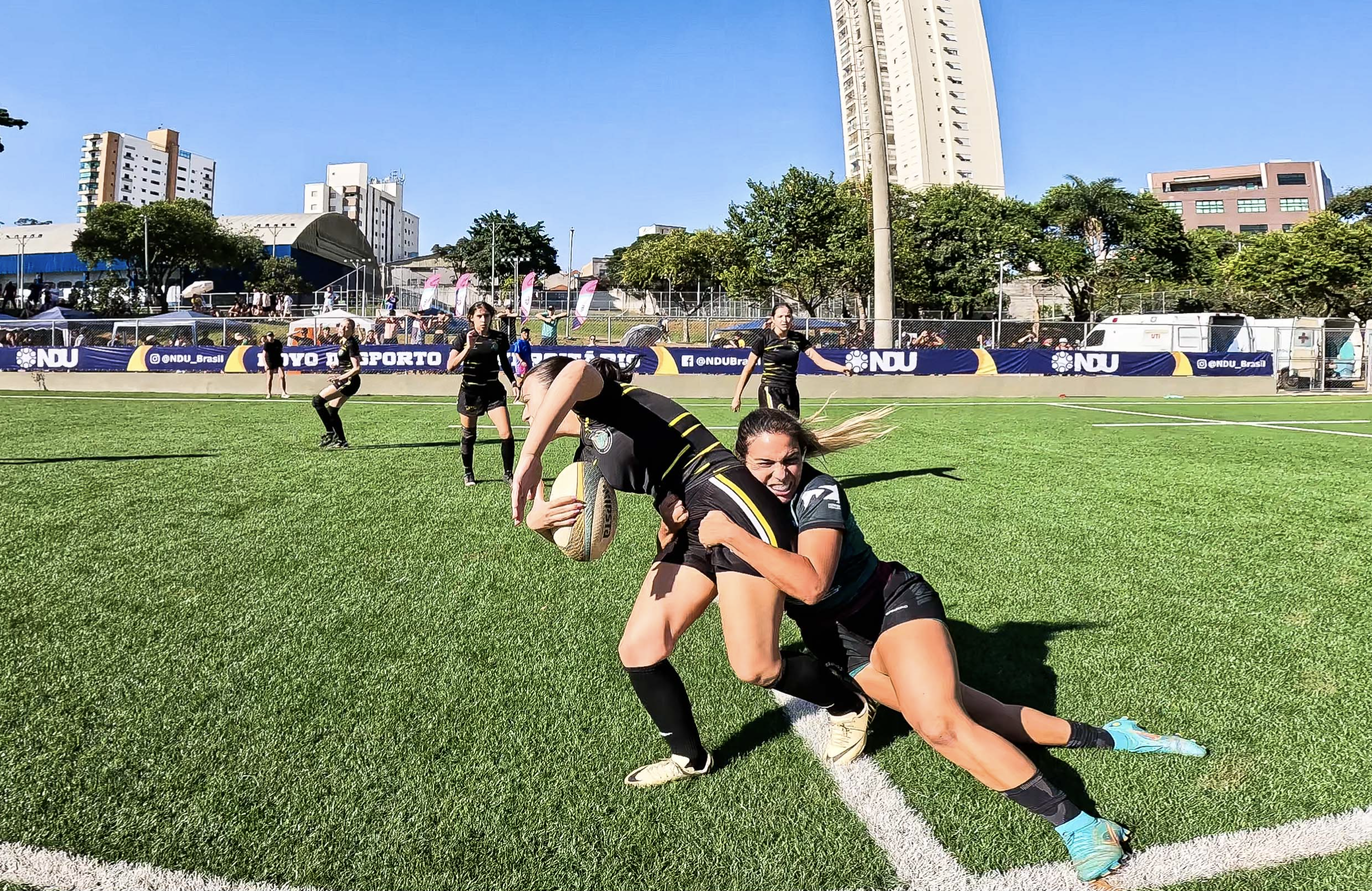 Etapa reuniu 555 atletas e teve FEAODONTO e Belas Artes com campeãs no feminino e UNIP e UFRJ, no masculino